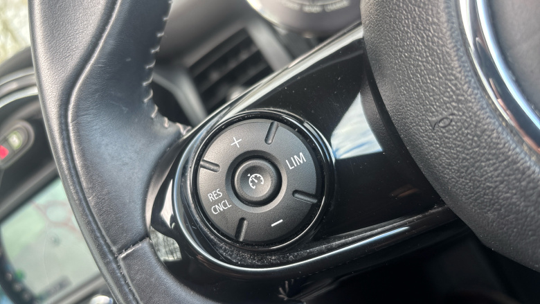 MINI Hatchback 135kW Cooper S Level 3 33kWh 3dr Auto Electric Hatchback